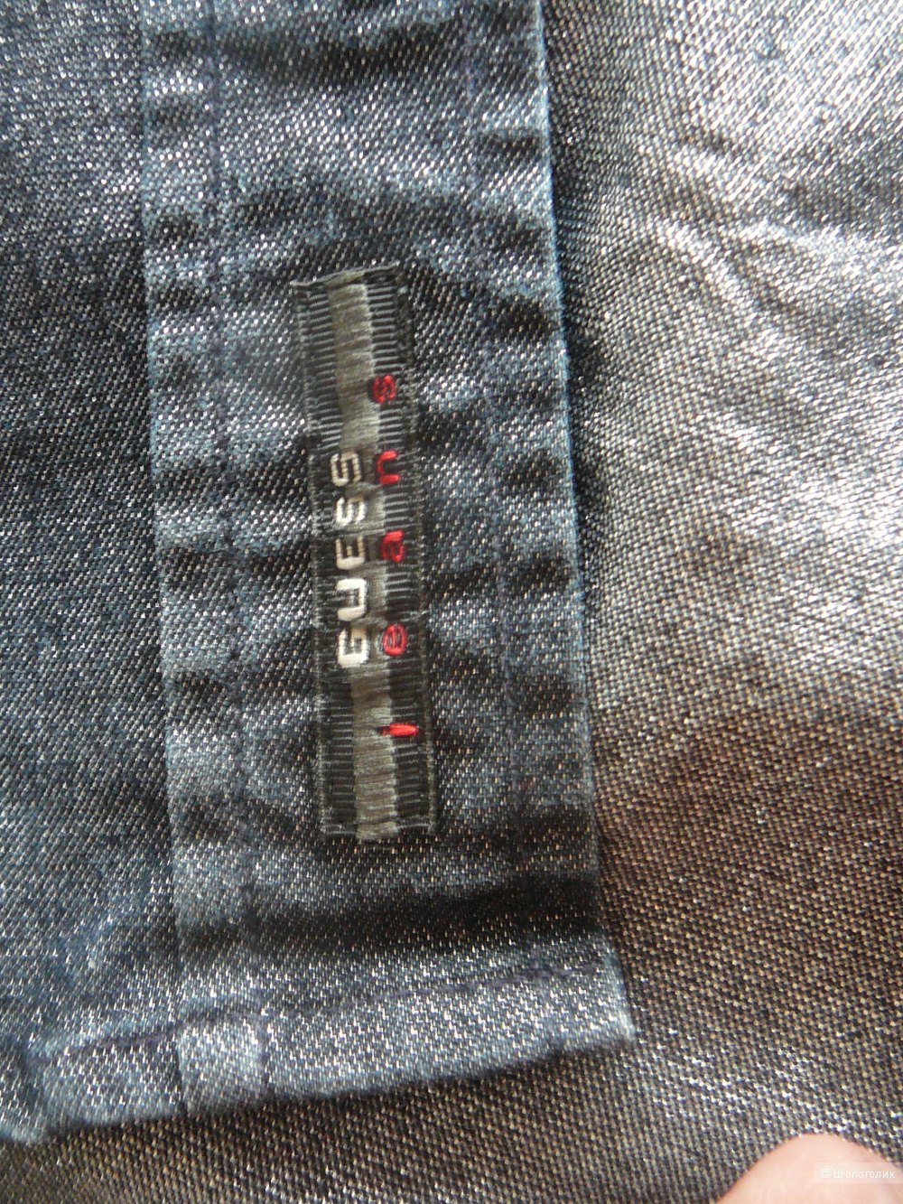 Стрейтч-рубашка под джинсу с переливающимся блеском GUESS р42