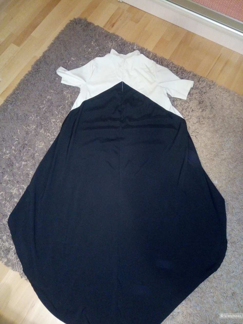 Платье черно-белое, размер 42-48