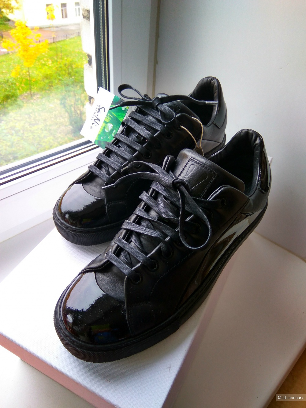 Кожаные лакированные черные кроссовки Mr.Hare р.39