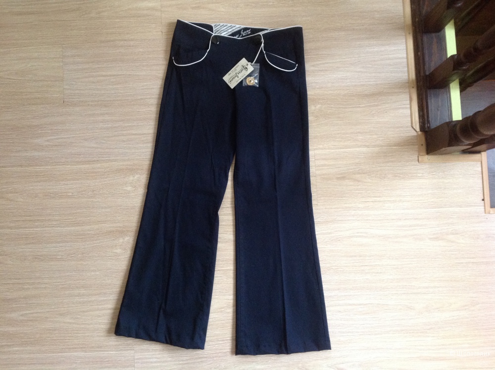 Оригинальные брюки Guess 28 р-р, новые, оригинал 100%, темно синего цвета