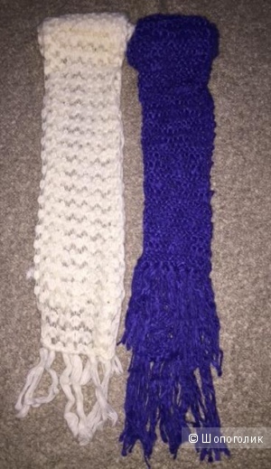 Два шарфа из акрила (белый и фиолетовый цвета)