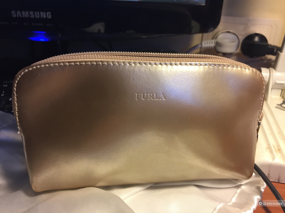 Косметичка  Furla.