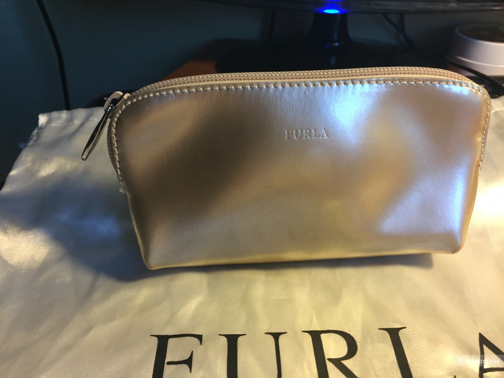 Косметичка  Furla.