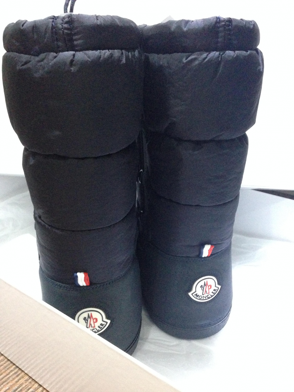 MONCLER зимние сапоги на шнуровке-луноходы -сноубутсы для девочки р.32-33-34 .Новые