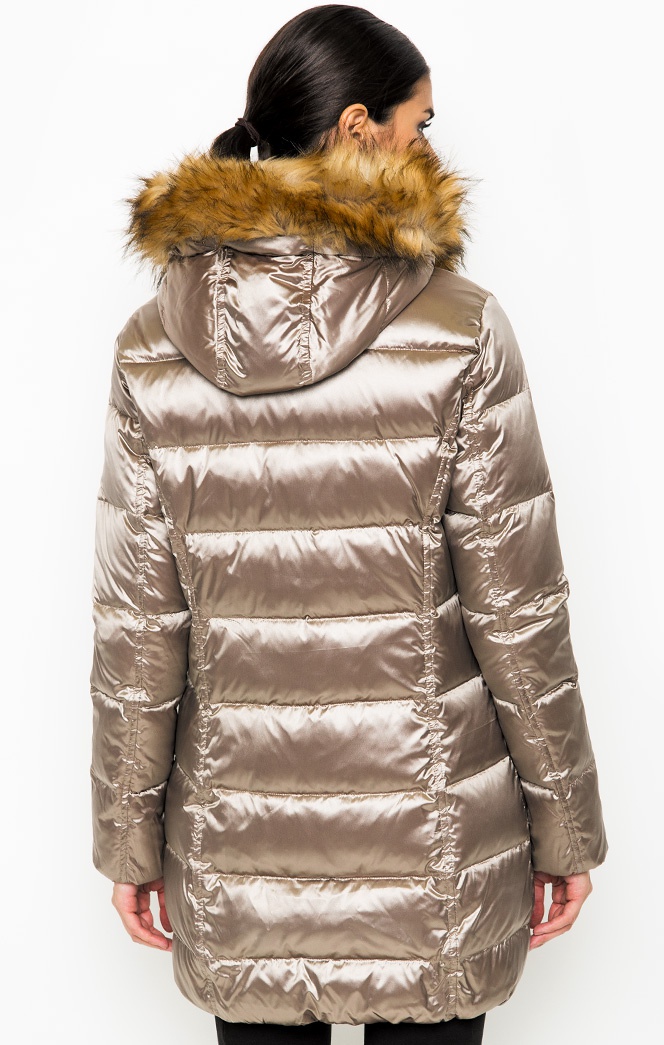 Куртка-пуховик BOMBOOGIE золотисто-бежевого цвета с капюшоном, размер 46-48