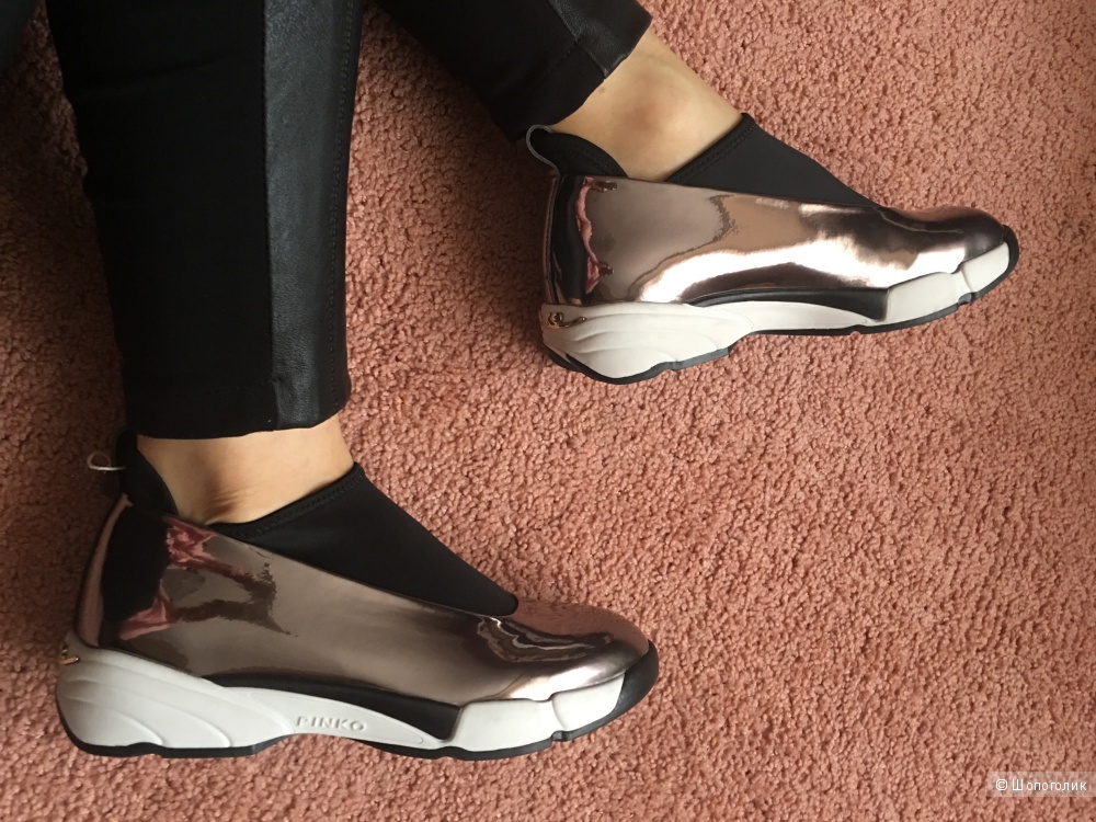 Новые женские кроссовки итальянского бренда Pinko 39 размер