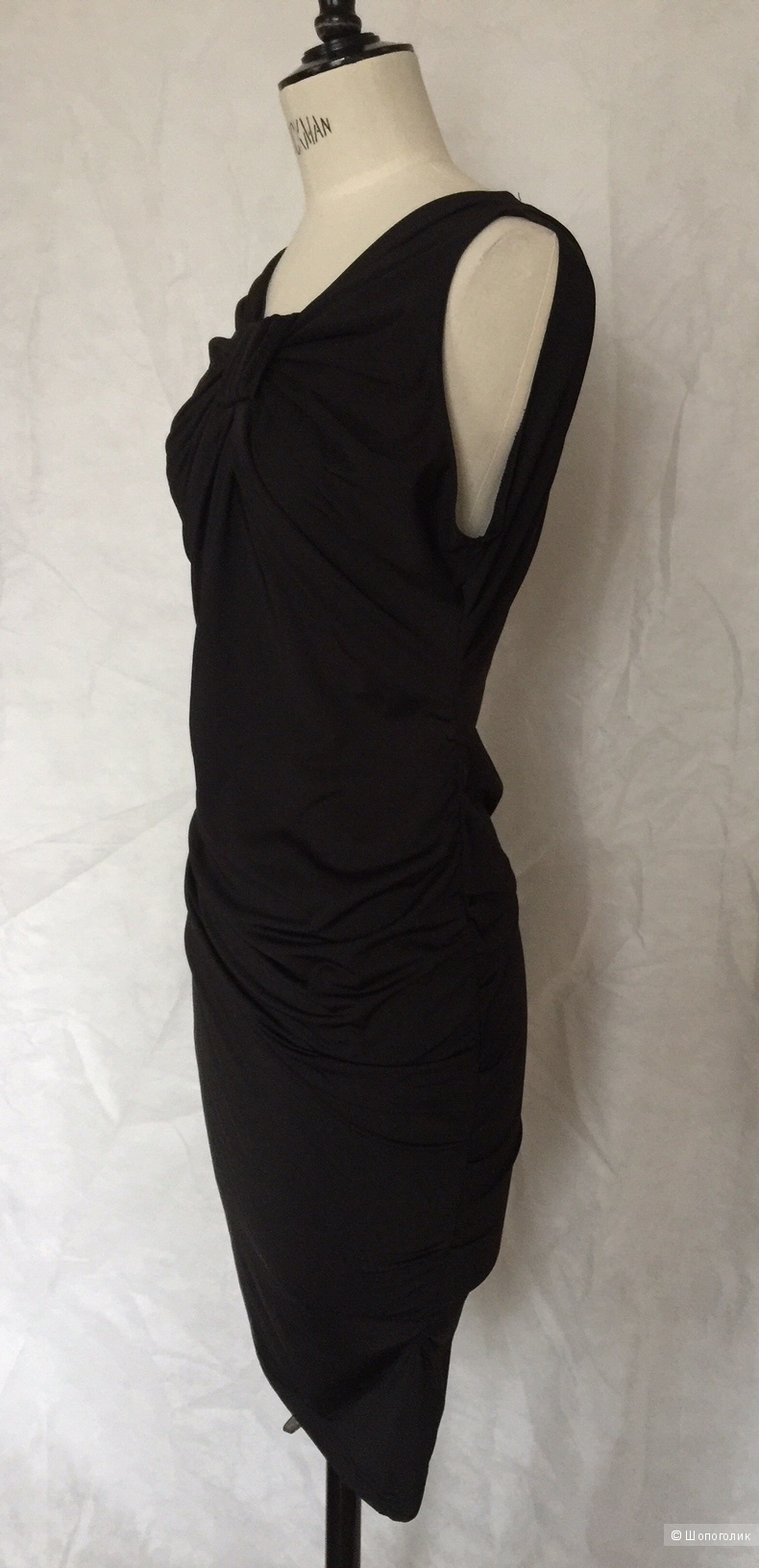 Черное платье футляр  марки 3 suissescollection размер xs
