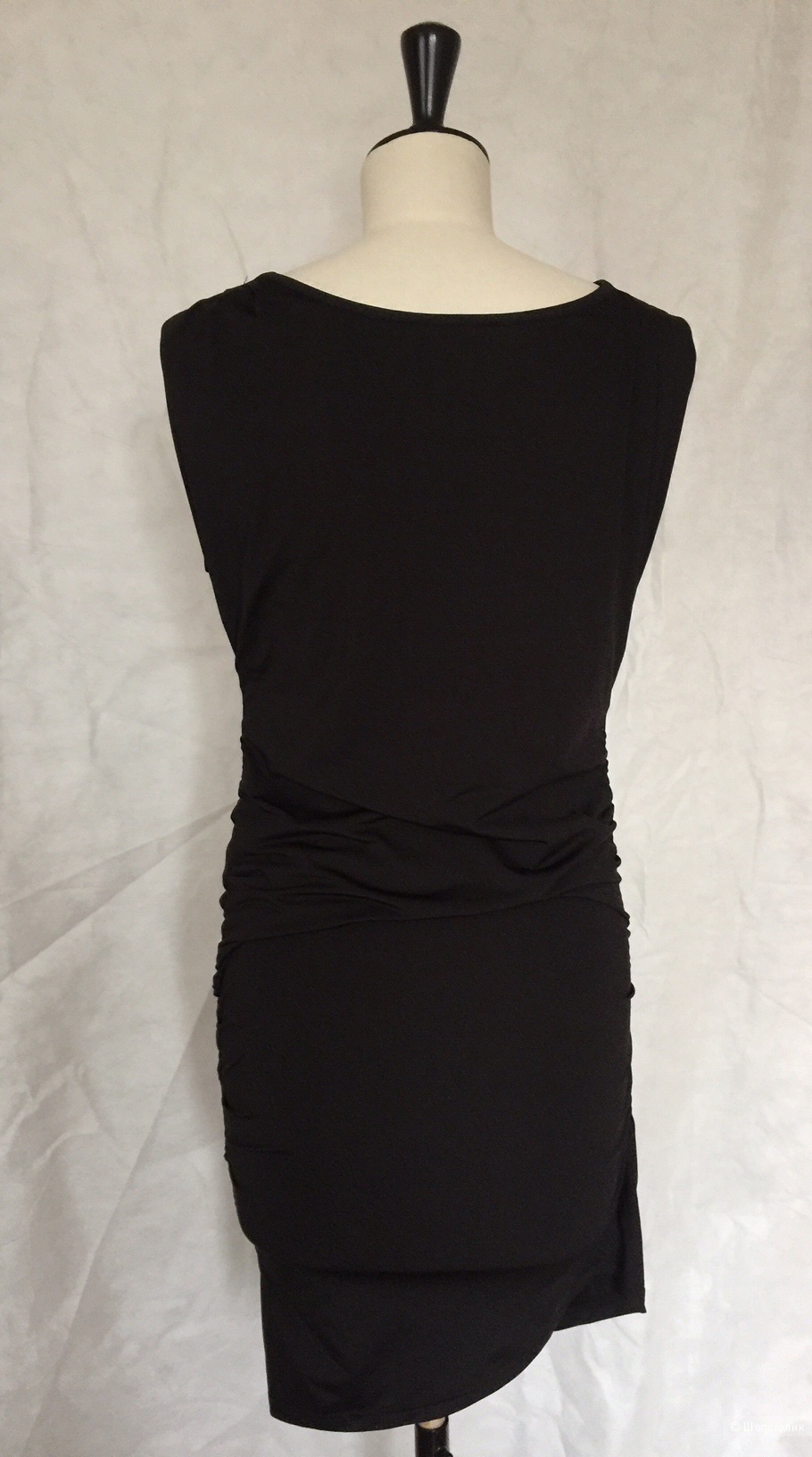 Черное платье футляр  марки 3 suissescollection размер xs