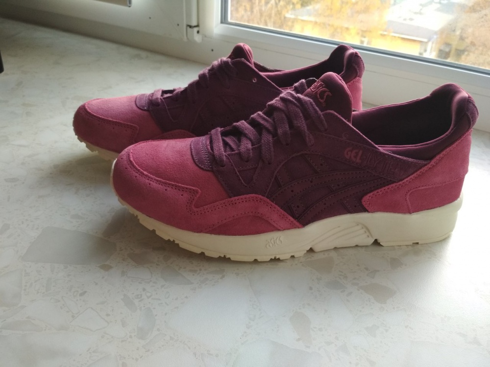 Кроссовки asics 39