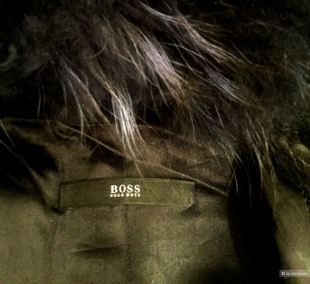 Пальто из шерсти с песцом Hugo Boss 48-50р.
