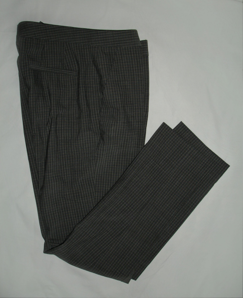 Укороченные шерстяные брюки DKNY , размер 2 US (рус 42), новые.