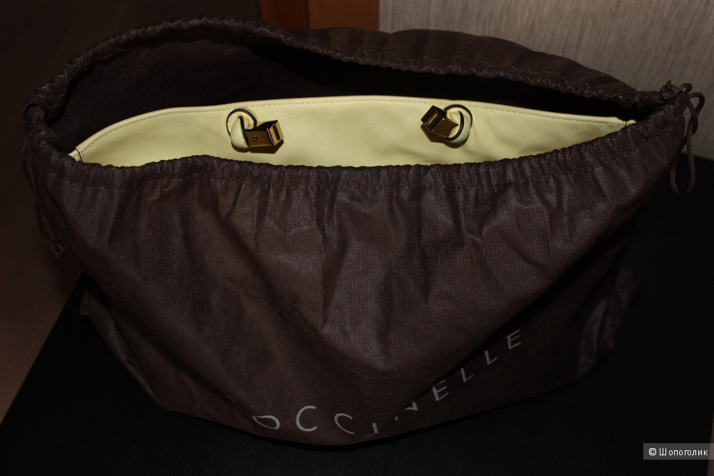 Новая сумка бренд Coccinelle оригинал с бирками и этикетками, Италия