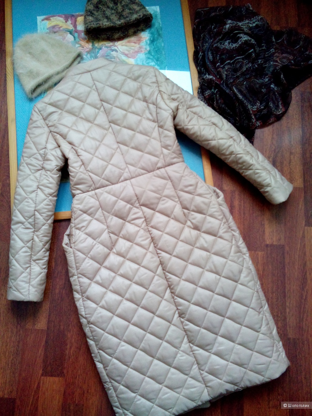 Длинное-экстравагантное стеганное пальто бежевого цвета IMPERIAL Италия в размере XS.