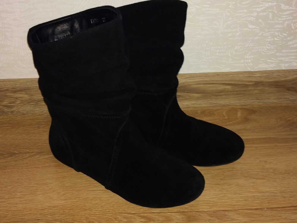 Утепленные замшевые ботинки черного цвета р-р36-36,5