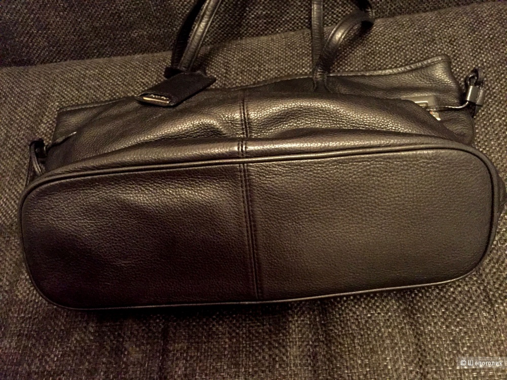 Сумка из натуральной кожи Calvin Klein. один размер