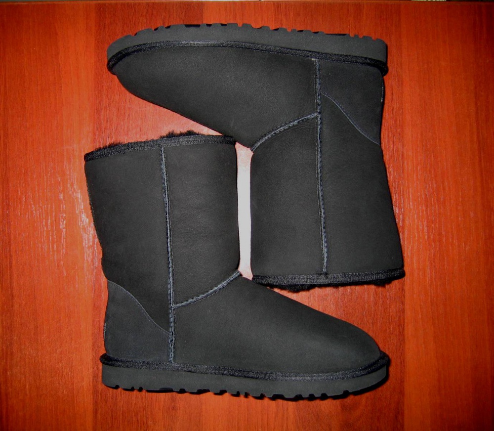 Угги UGG Australia Classic Short Black, 9US (40EU)