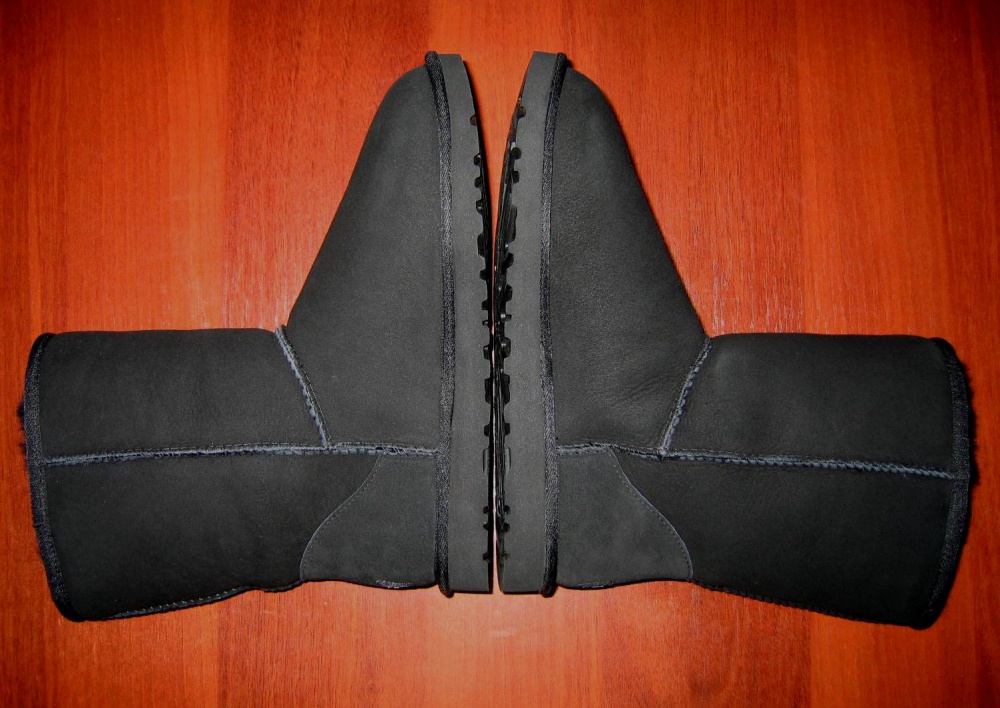Угги UGG Australia Classic Short Black, 9US (40EU)