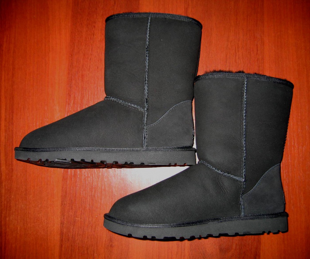 Угги UGG Australia Classic Short Black, 9US (40EU)
