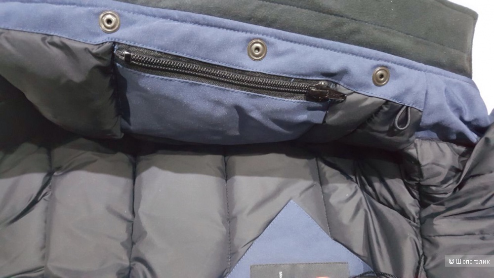 Canada Goose пуховик на мальчика 7-8 лет.