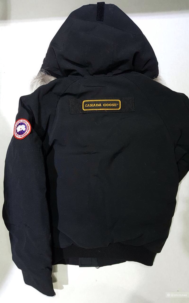 Canada Goose пуховик на мальчика 10-12 лет.