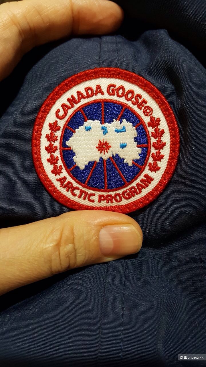 Canada Goose пуховик на мальчика 7-8 лет.