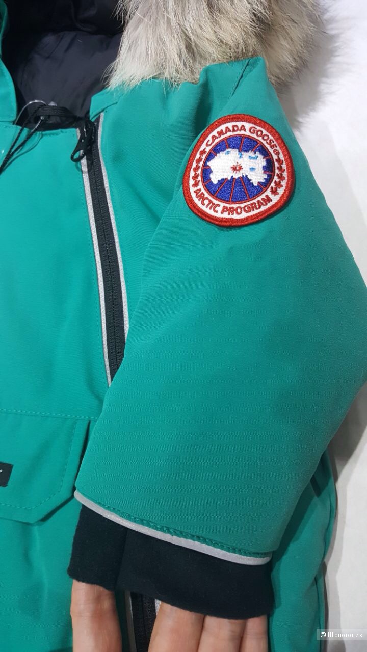 Canada Goose детский пуховый конверт. 6-12 мес