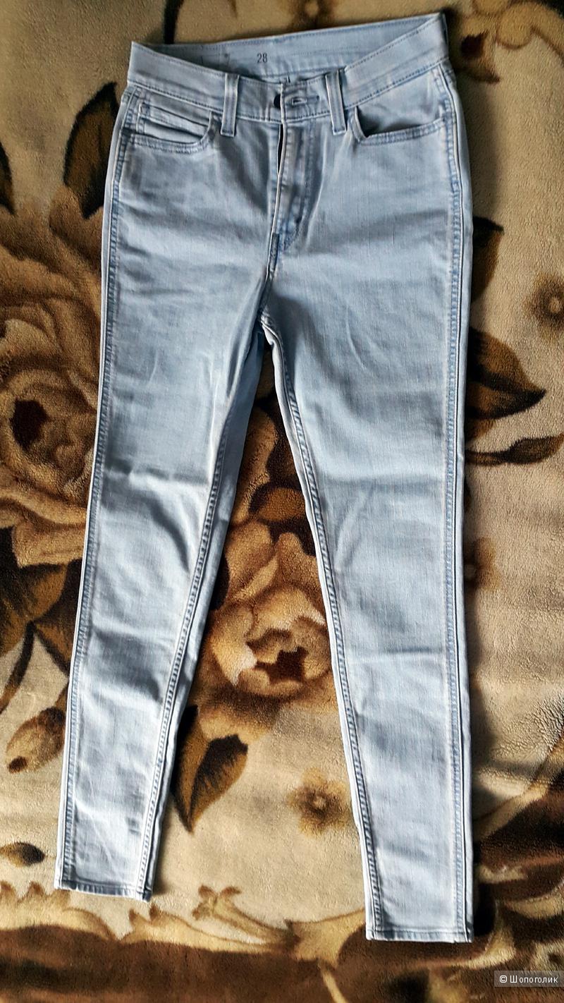 Джинсы Levis размер 28