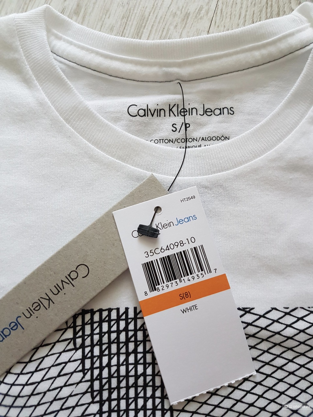 Футболка Calvin Klein Jeans. Размер 8 -10 лет