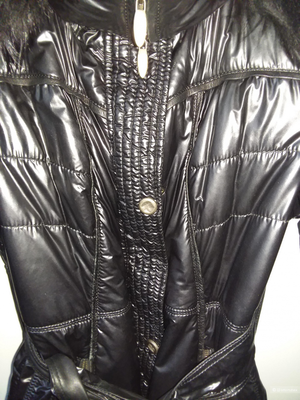 Женское пальто с натуральным мехом FONTANELLI  на 44-46 размер