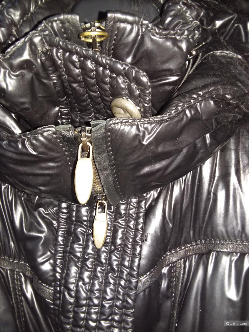 Женское пальто с натуральным мехом FONTANELLI  на 44-46 размер