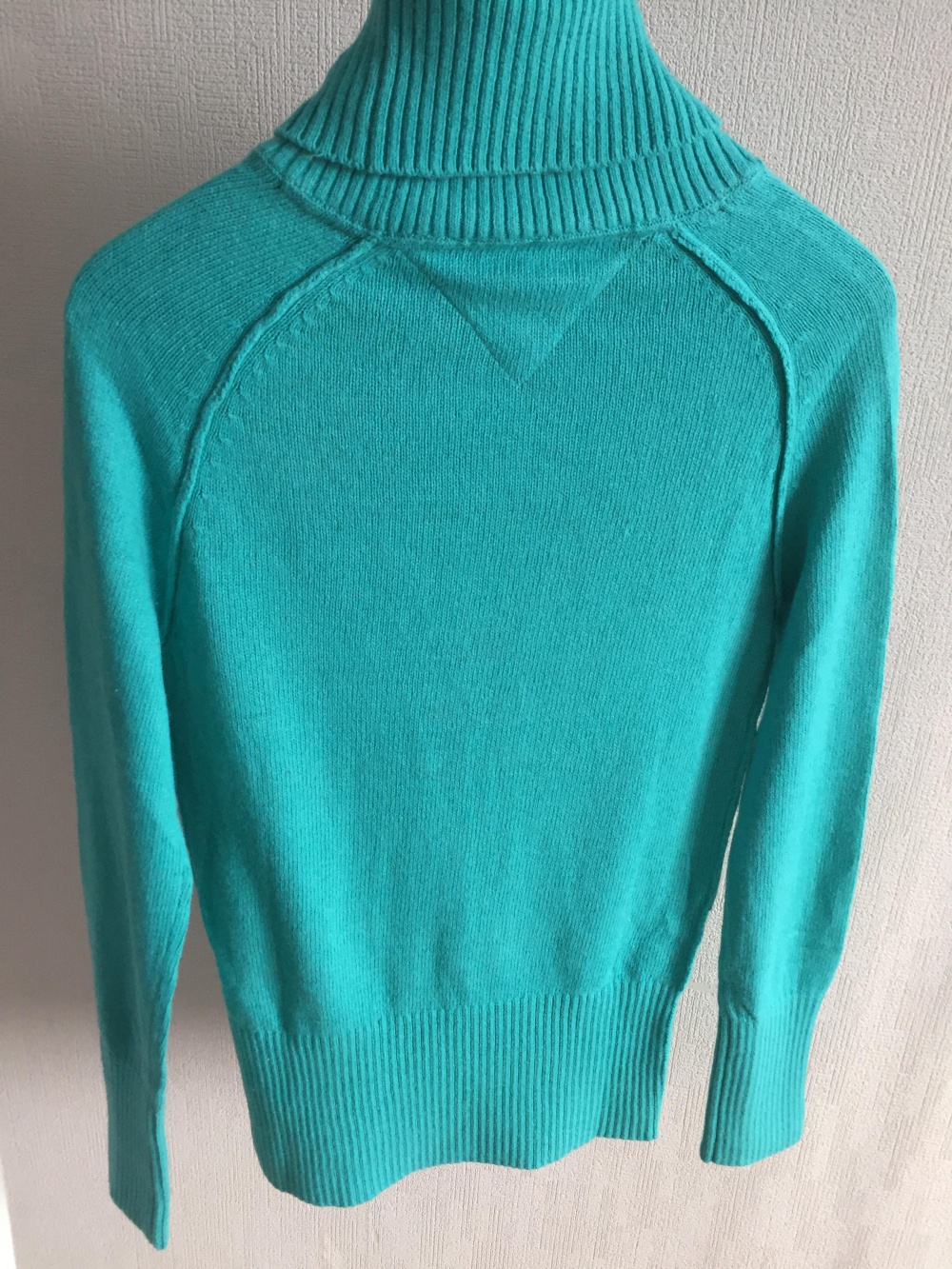Свитер-водолазка Tommy Hilfiger, S