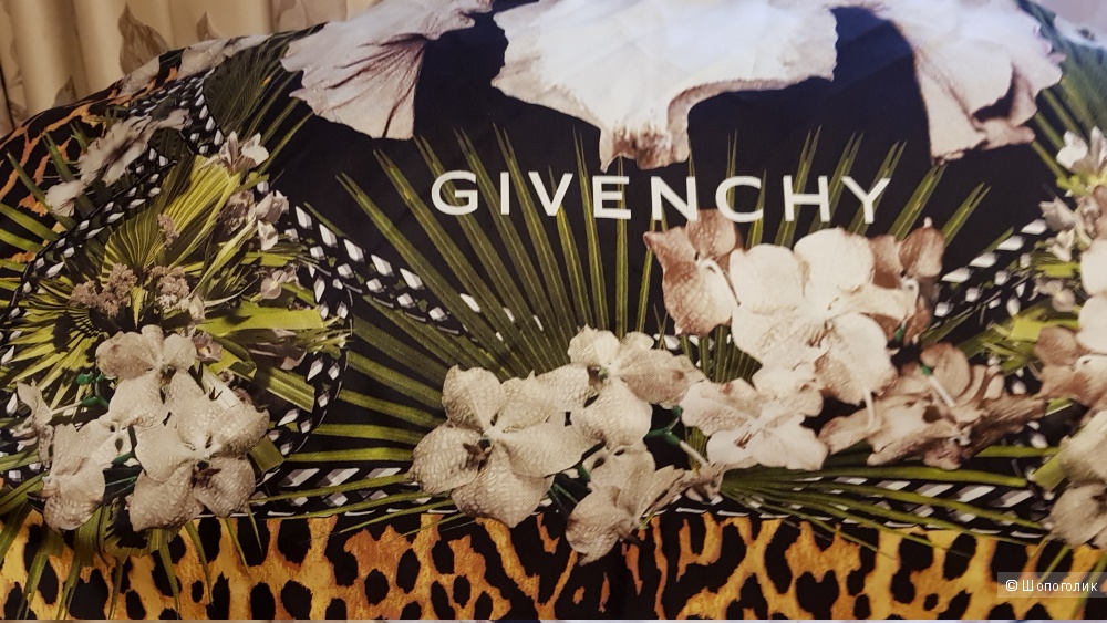 Платок , Givenchy  , 1м х 1 м