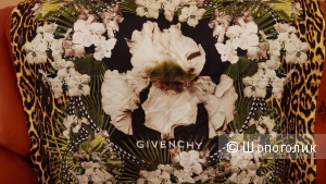 Платок , Givenchy  , 1м х 1 м