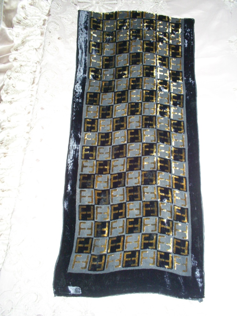Шарф от Fendi 30-140 см.