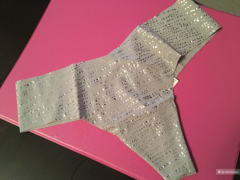 Бесшовные трусики - стринги Victoria's Secret, размер S (сет из 3 штук)