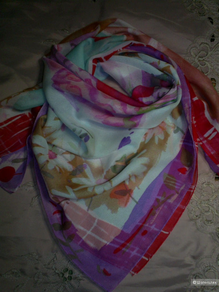 Платок от Laura Ashley 86-86 см.
