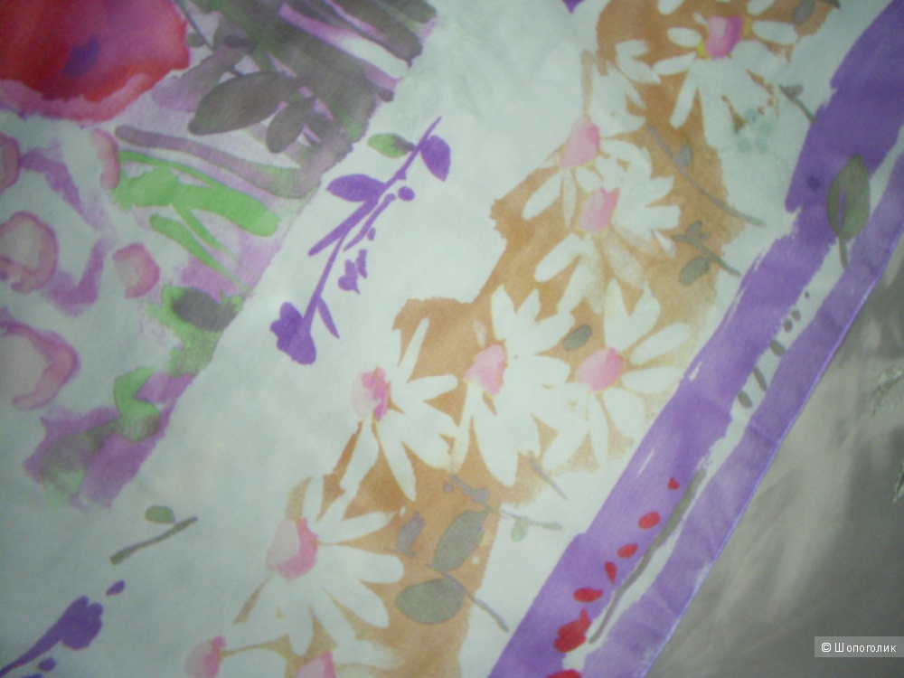 Платок от Laura Ashley 86-86 см.