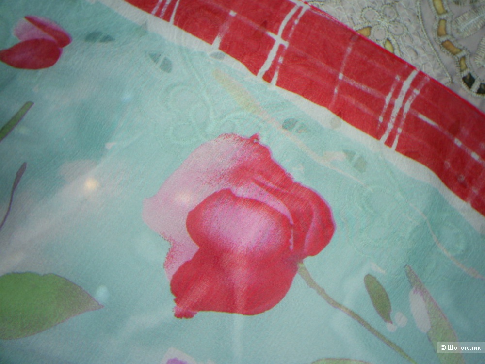 Платок от Laura Ashley 86-86 см.