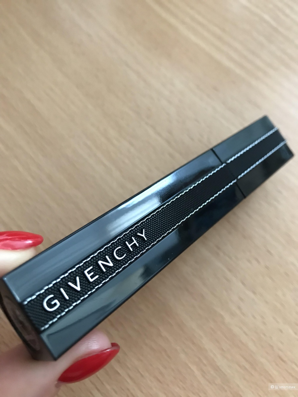 GIVENCHYNoir Interdit Удлиняющая тушь для ресниц с эффектом накладных ресниц.