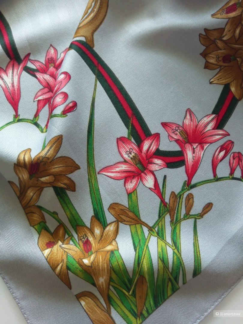 Платок Gucci Flora, 90*90 см.