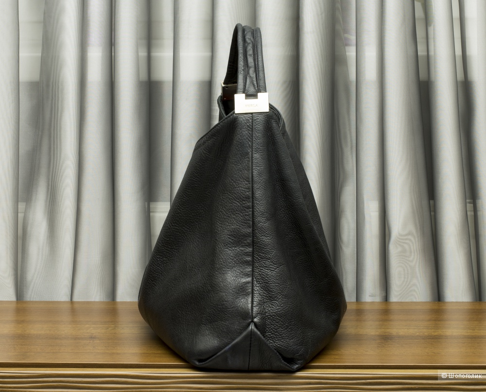 Furla - сумка-хобо женская, medium.