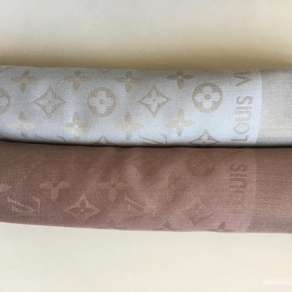 Платок Louis Vuitton Gold, 140/140