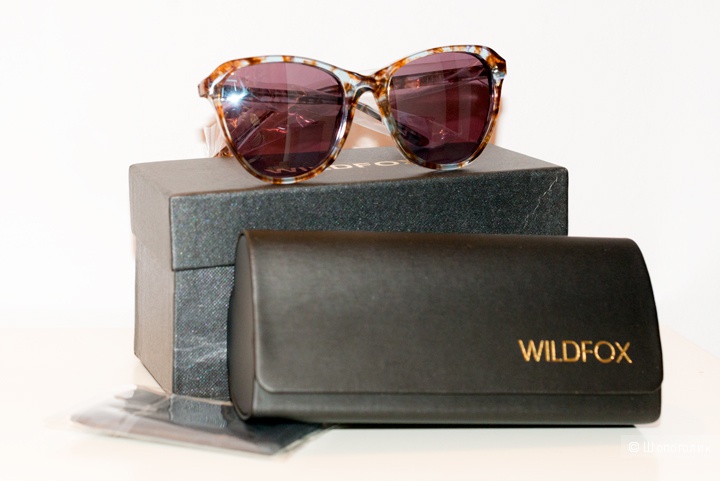 Солнцезащитные очки Wildfox