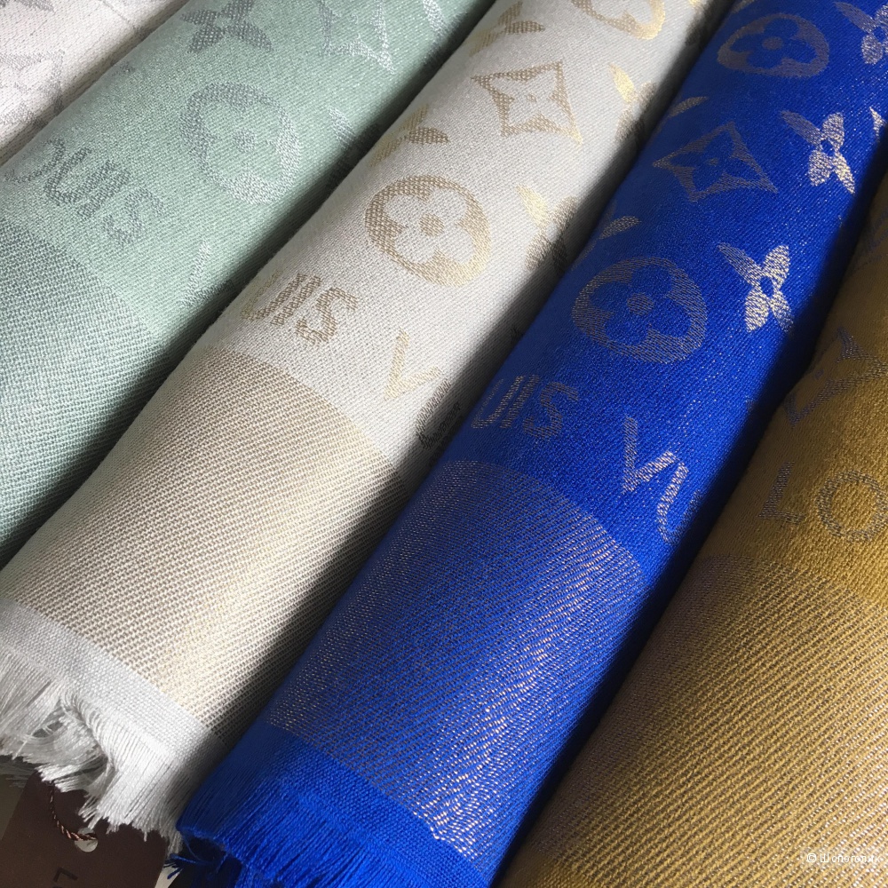 Платок Louis Vuitton Ultramarine, 140/140