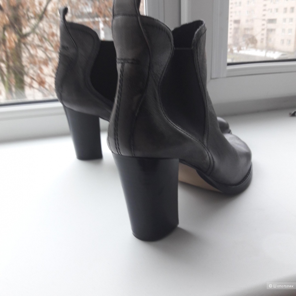 Кожаные ботинки Carmens 40-41 размера