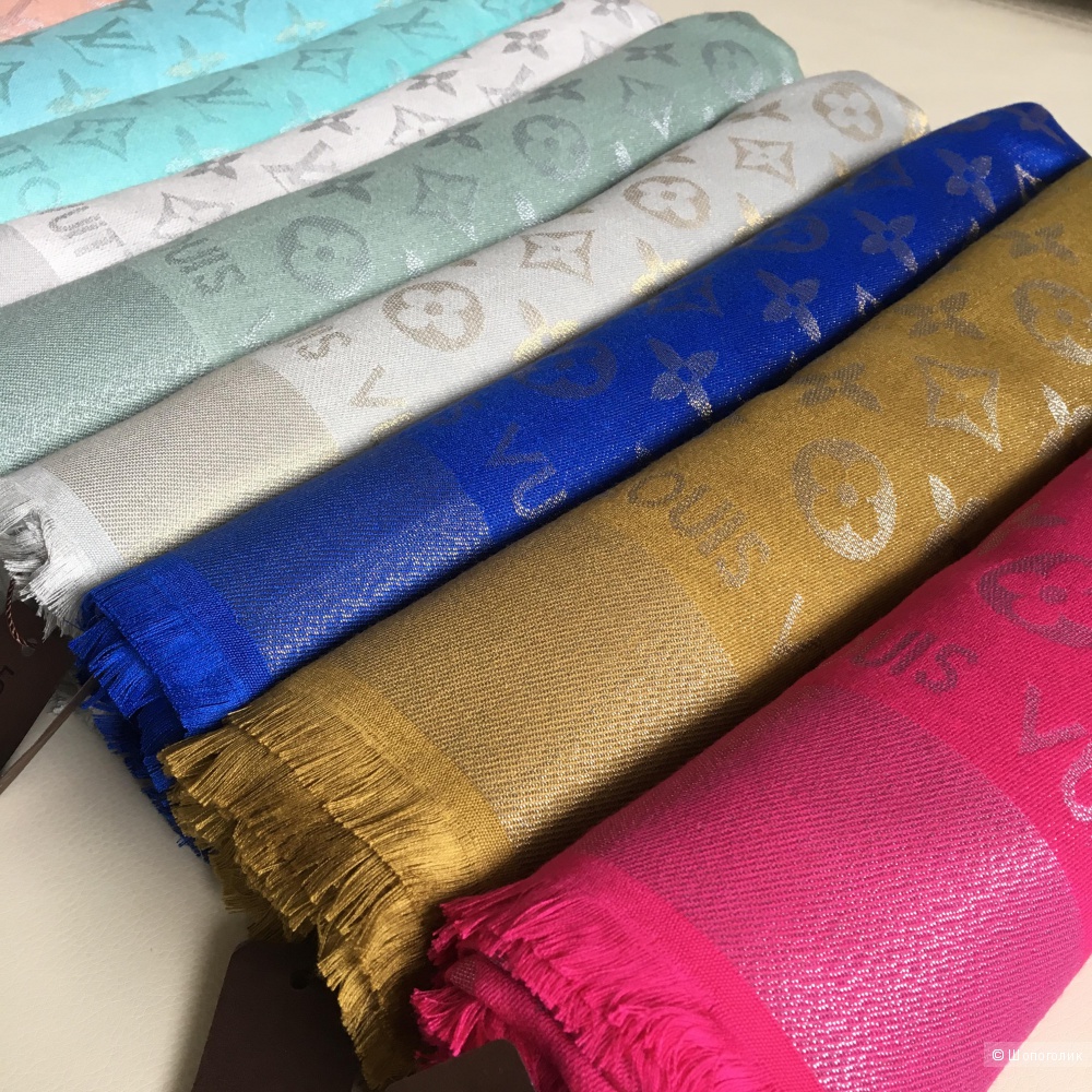 Платок Louis Vuitton Ultramarine, 140/140