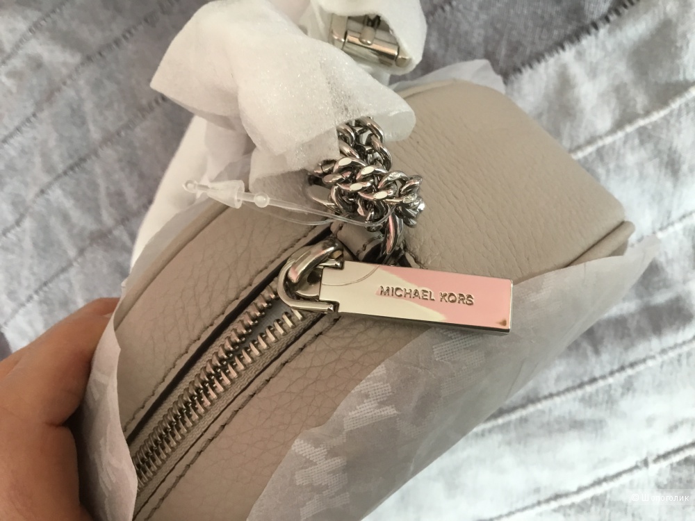 Сумочка-кроссбоди от Michael Kors, модель Ginny