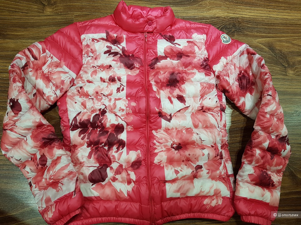 MONCLER пуховая куртка р.44