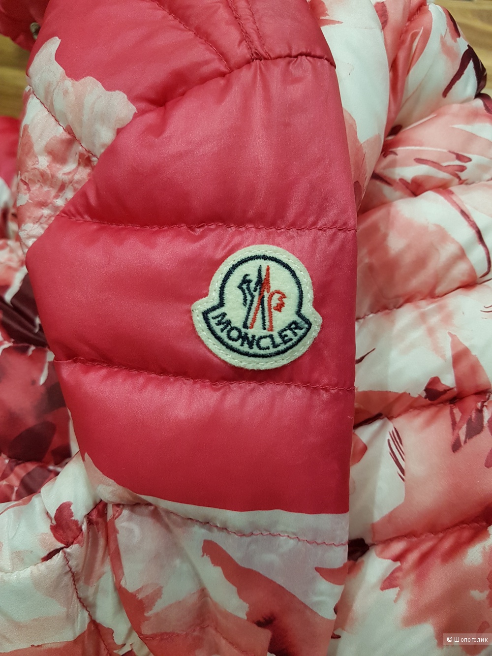MONCLER пуховая куртка р.44