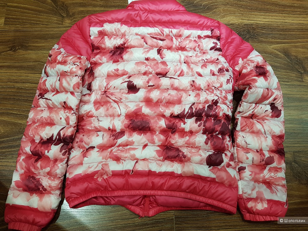 MONCLER пуховая куртка р.44